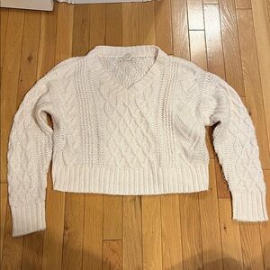 Cocovive white cable knit cropped sweater